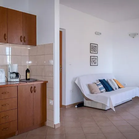 Apartament Brane - 100m From The Trogir